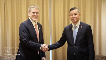 Viet Nam, U.S. step up investment, financial cooperation